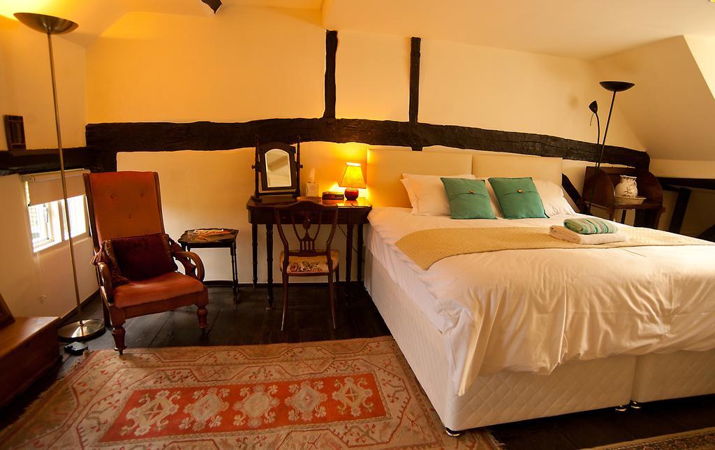 The Old Stables B&B Winslow Habitación foto